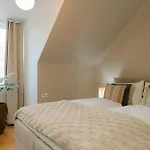 Comfy Apt For 4-6, 5 Min To Center, Metro & Free Parking