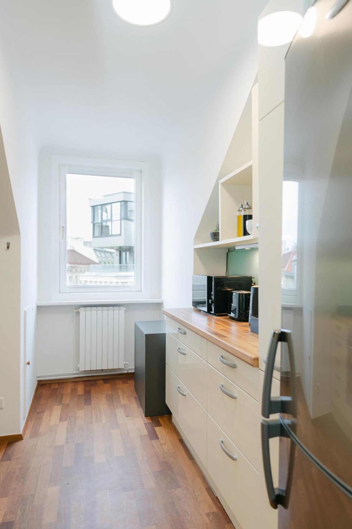 Comfy For 4-6, 5 Min To Center, No Lift Currently Apartamento *