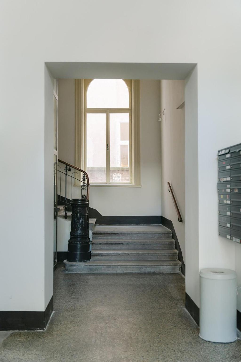 Apartamento Comfy For 4-6, 5 Min To Center, No Lift Currently *