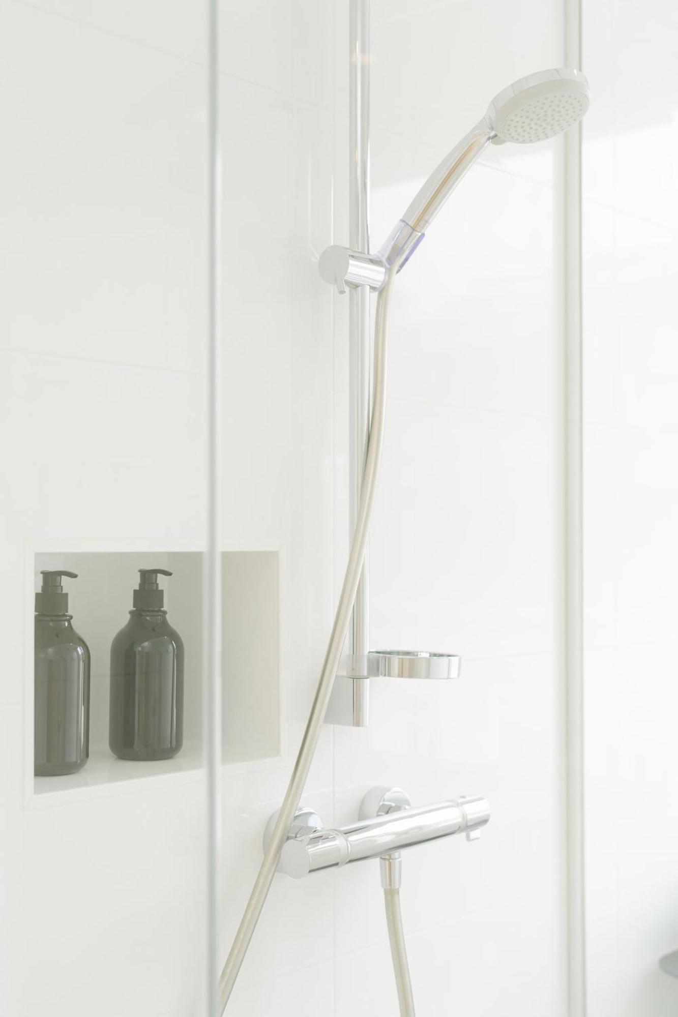 Apartamento Comfy For 4-6, 5 Min To Center, No Lift Currently *
