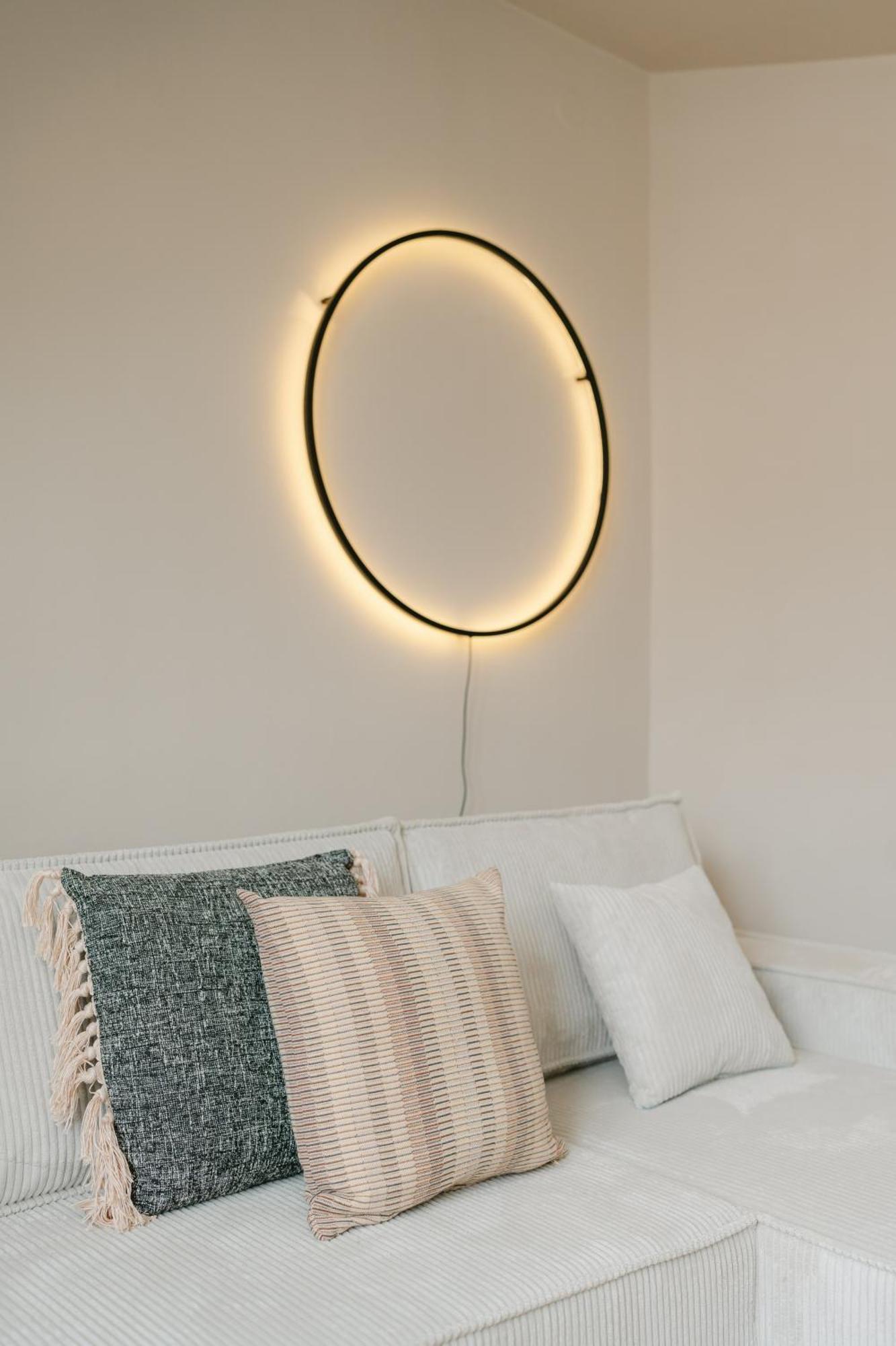 Apartamento Comfy For 4-6, 5 Min To Center, No Lift Currently