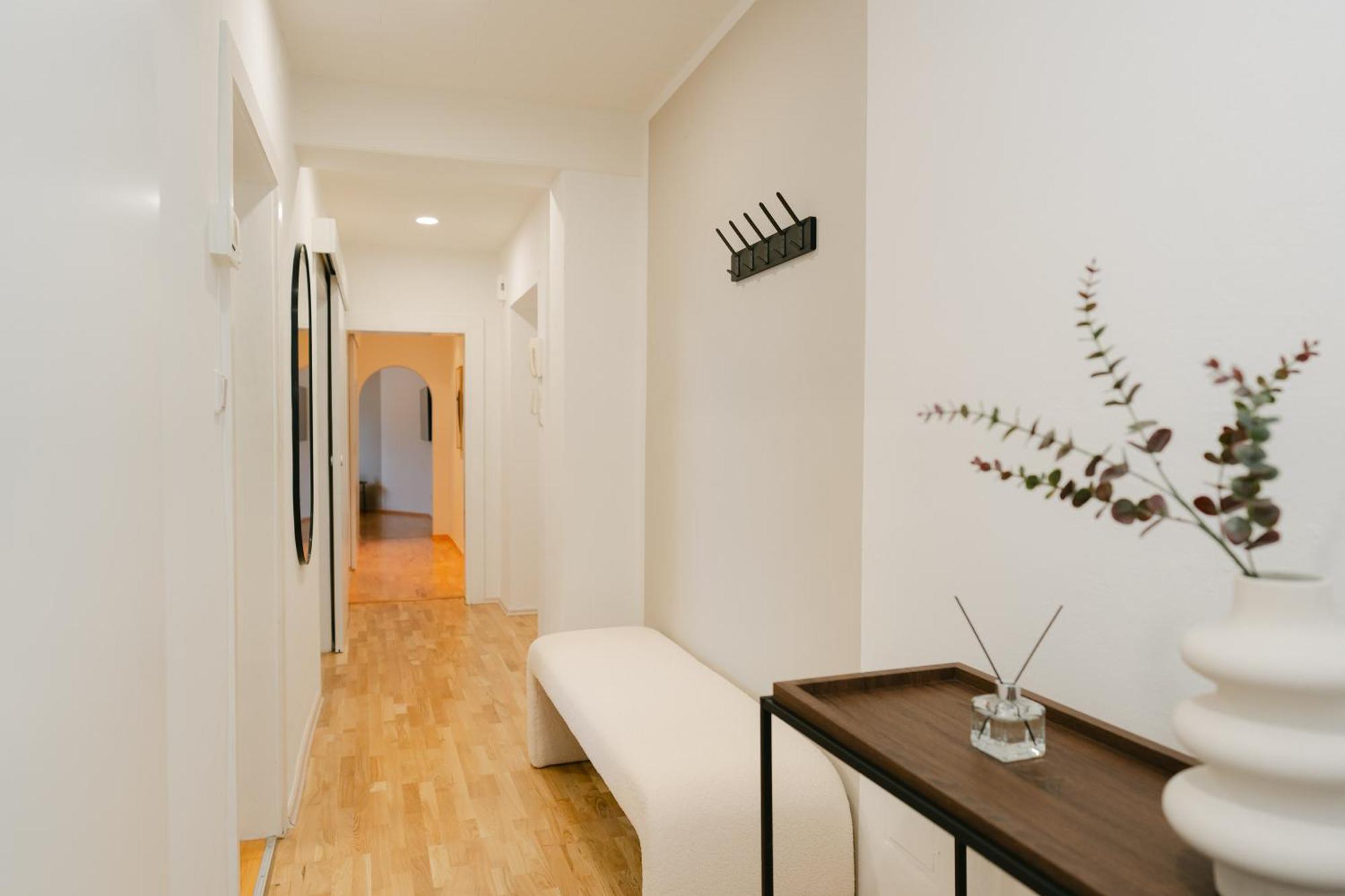 Comfy For 4-6, 5 Min To Center, No Lift Currently Apartamento